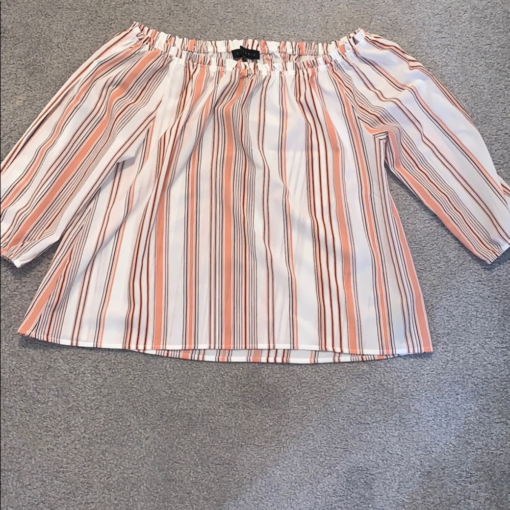 Off the shoulder thin blouse